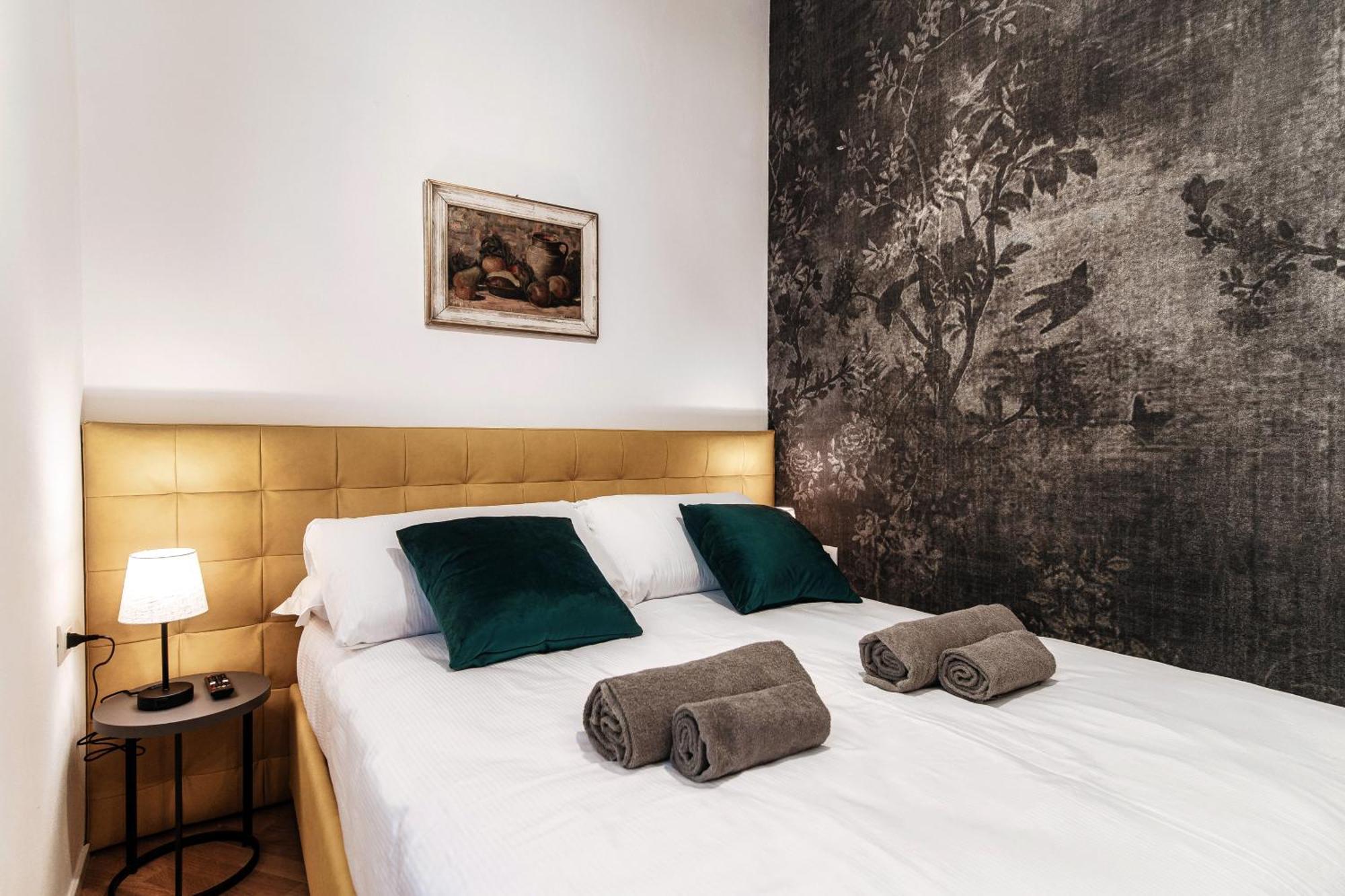 Guesthouse Lake'S Vibes - The House Of Travelers Como Bagian luar foto
