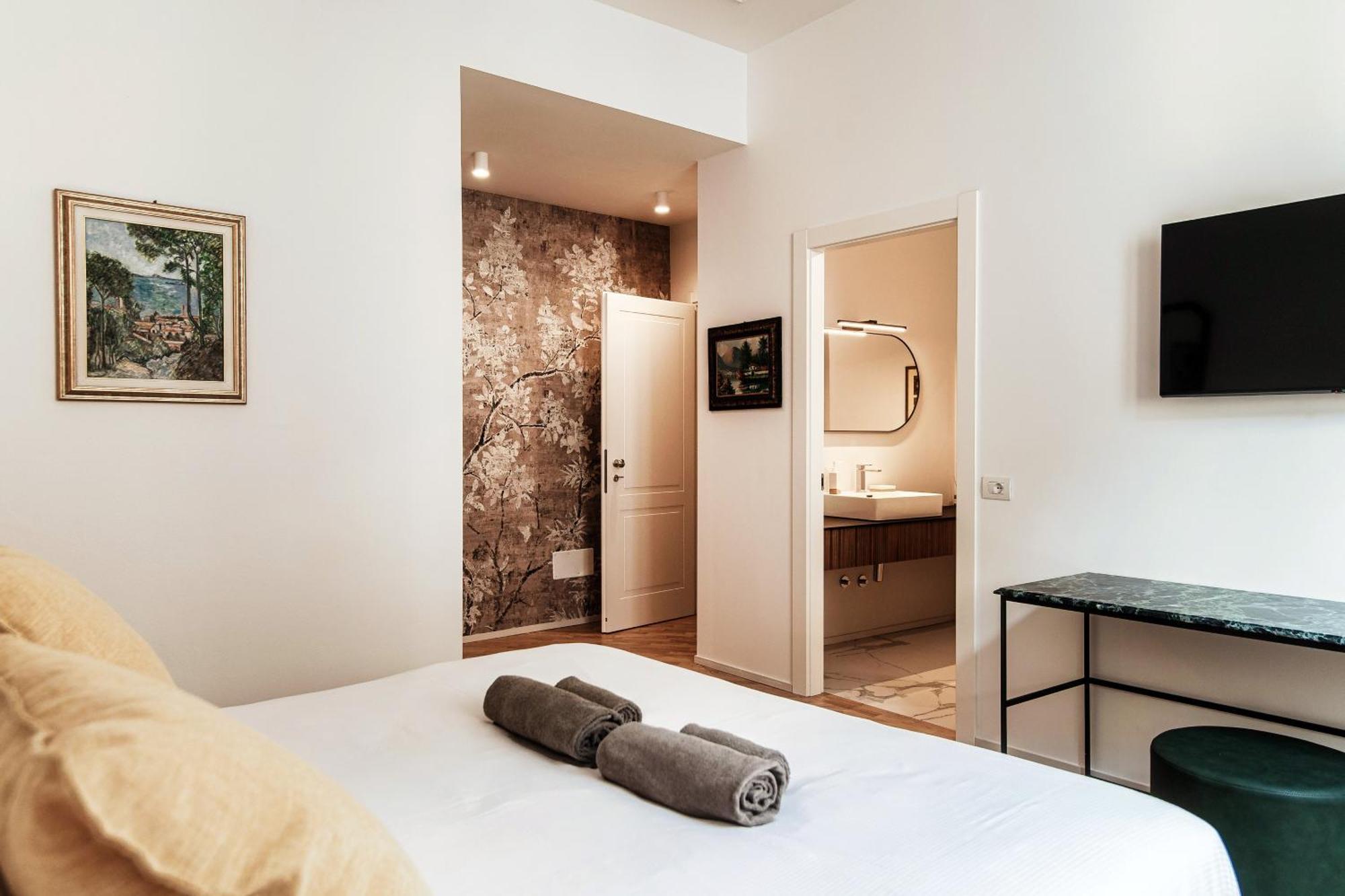 Guesthouse Lake'S Vibes - The House Of Travelers Como Bagian luar foto